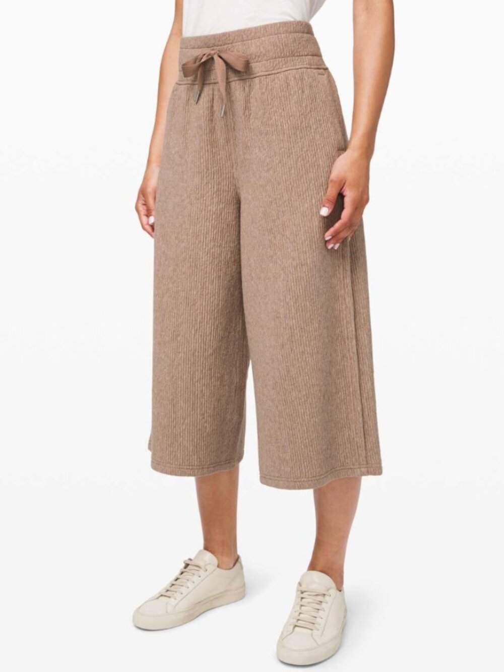 Lululemon Retreat Yourself Crop Heathered Soft Sand Size 4